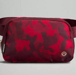 NWT Rare Lululemon Everywhere Belt Bag Lunar Rabbit All Over New Year